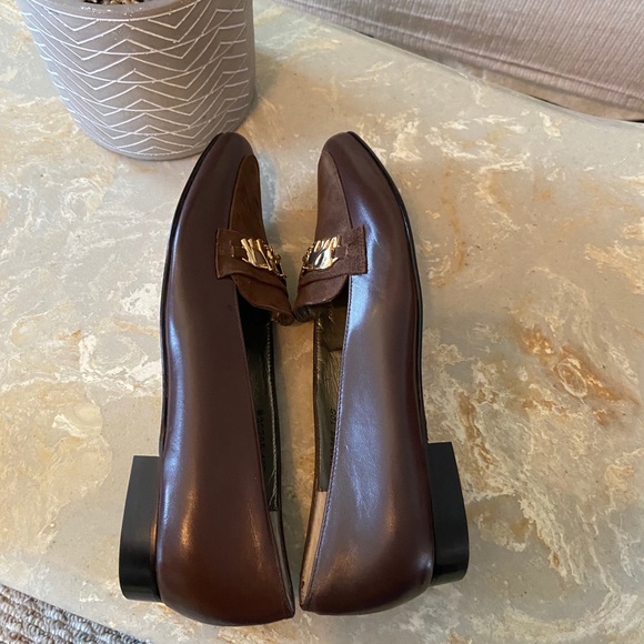 ❣️🆕Ros Hammerson Elephant Loafers❣️ - Picture 9 of 11